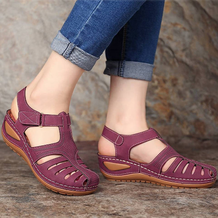 Leni – Cozy Sandals with Subtle Lift