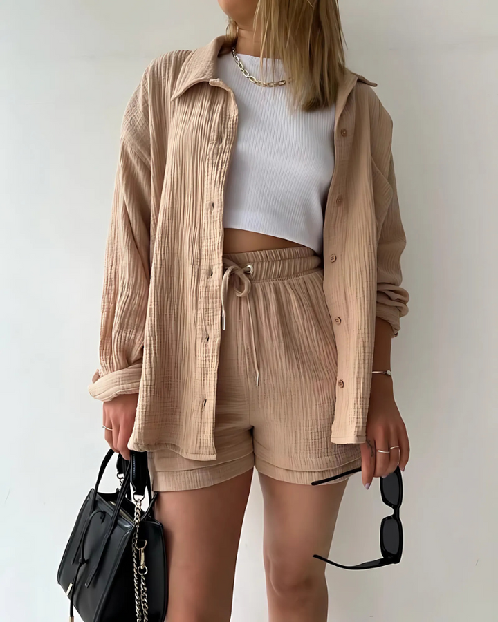 VERA™ – Ensemble short et chemise boutonnée moderne