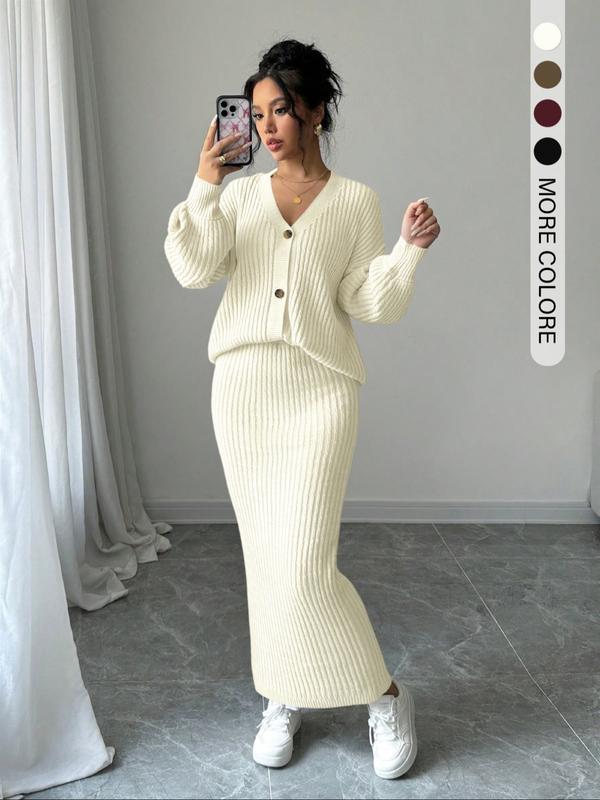 LEA™ - Ensemble tricoté pull à boutons et jupe longue