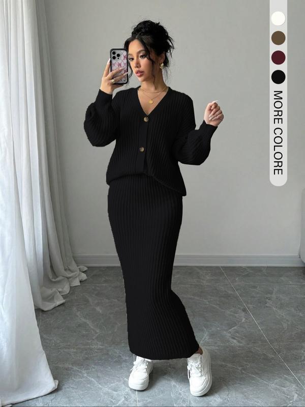 LEA™ - Ensemble tricoté pull à boutons et jupe longue