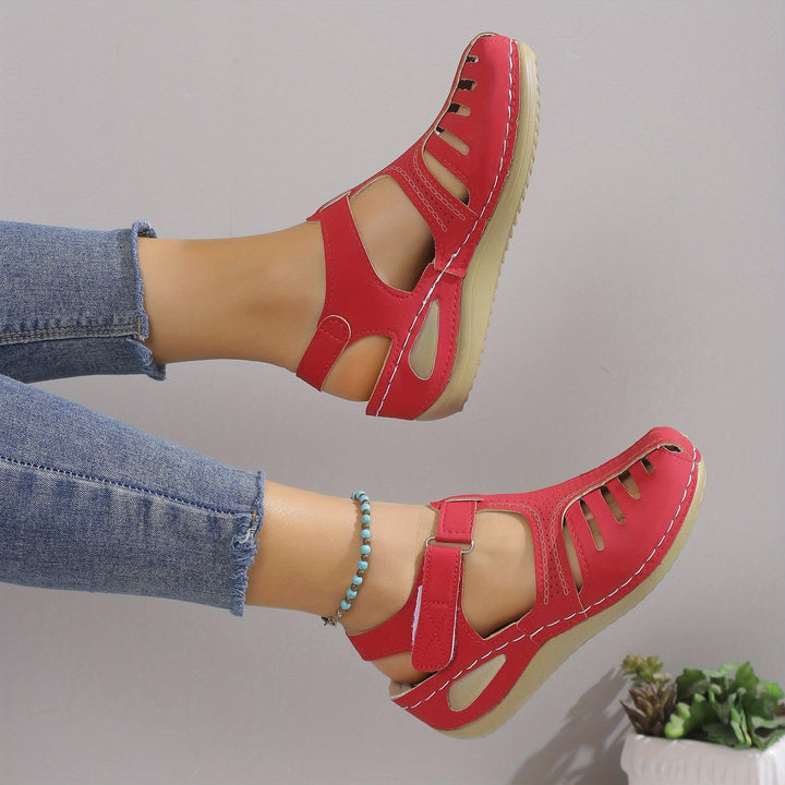 Leni – Cozy Sandals with Subtle Lift