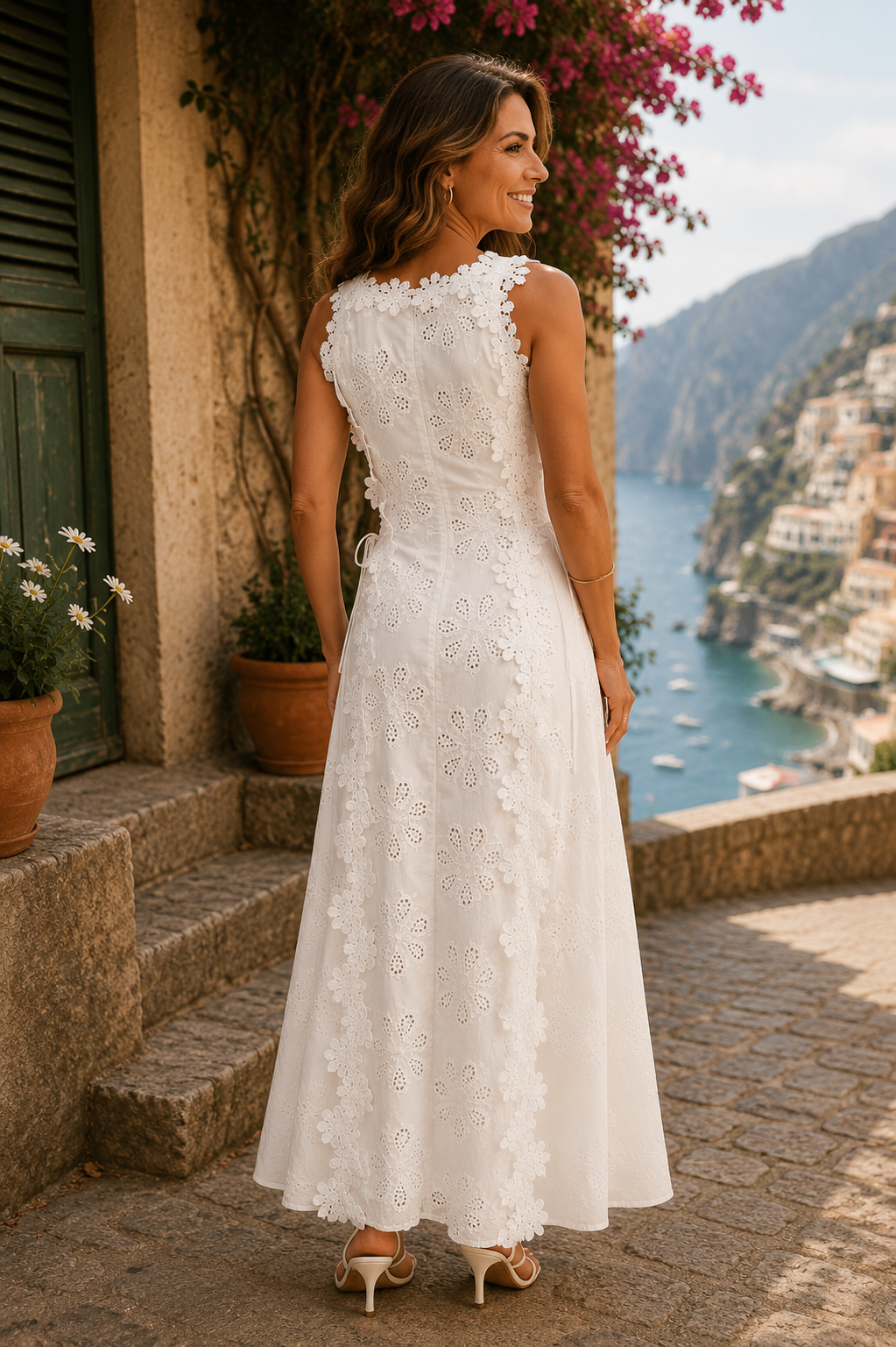 Della | Chic Embroidered Maxi Gown