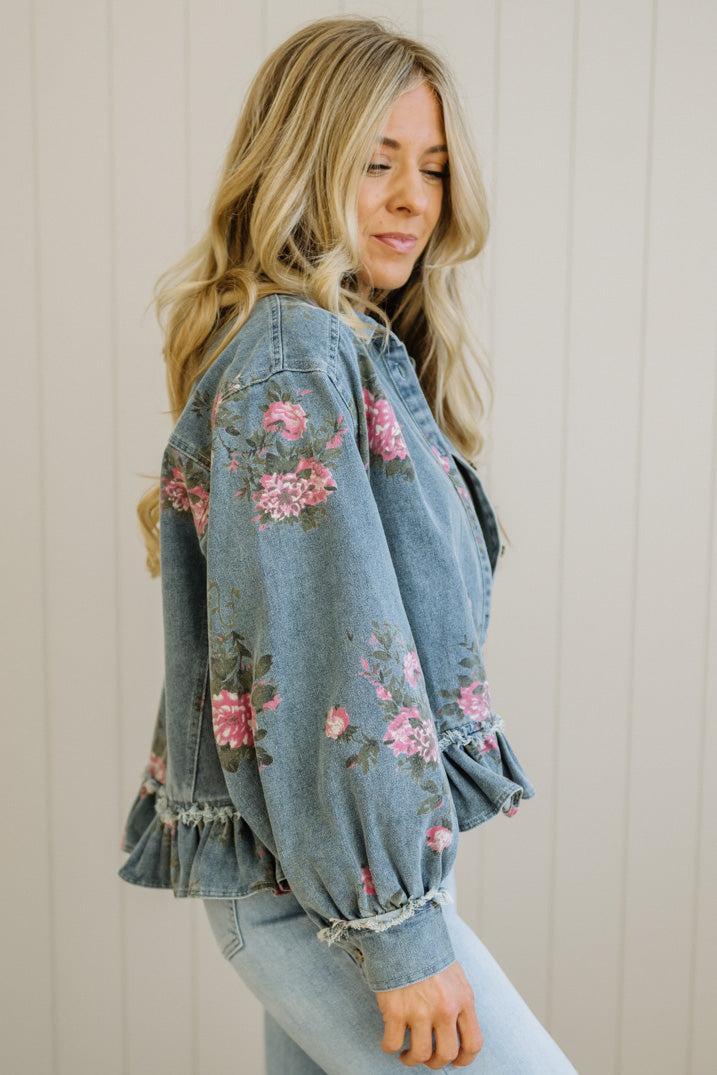 Hazel | Veste en jean à volants et motifs floraux