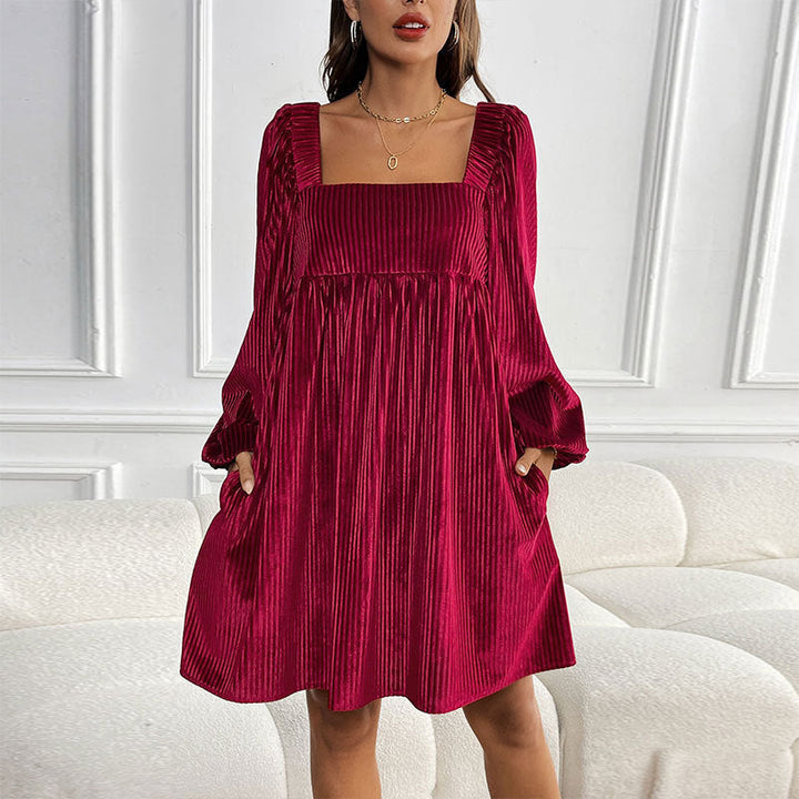 KEYZI™ - Robe courte confortable unie à manches évêque et encolure carrée