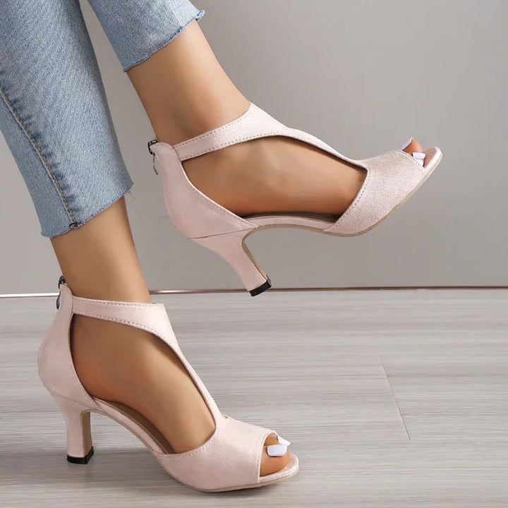ALANA™ – Escarpins à cœurs ouverts élégants