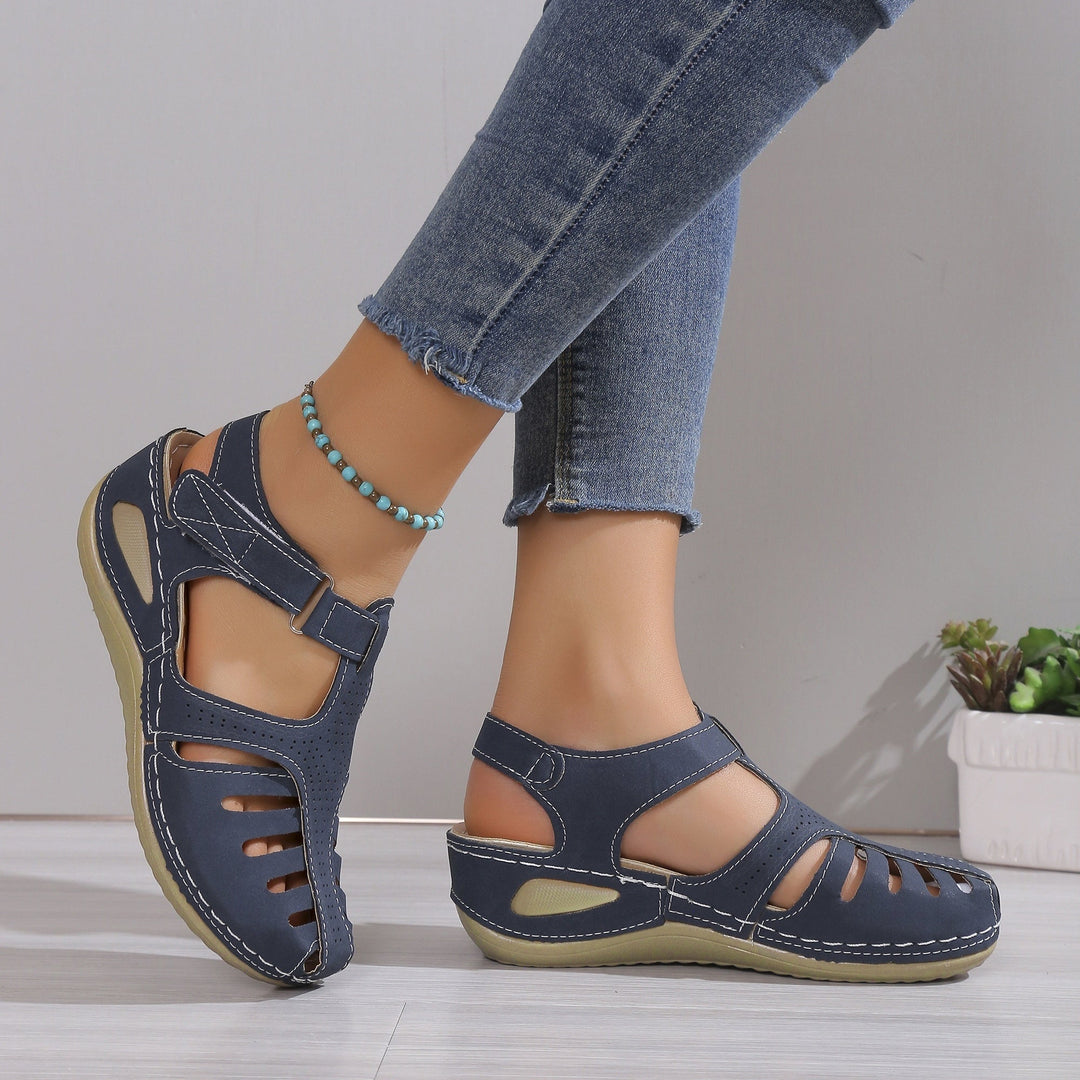 Leni – Cozy Sandals with Subtle Lift
