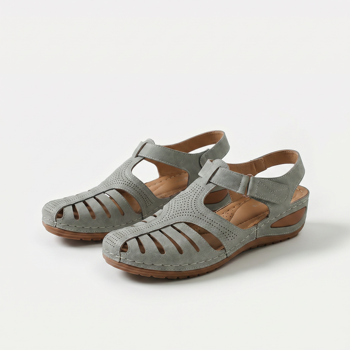 Leni – Cozy Sandals with Subtle Lift