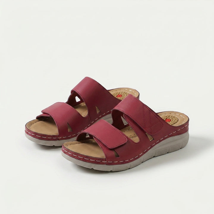 Dalia - Relaxing Sandal with Massage Footbed