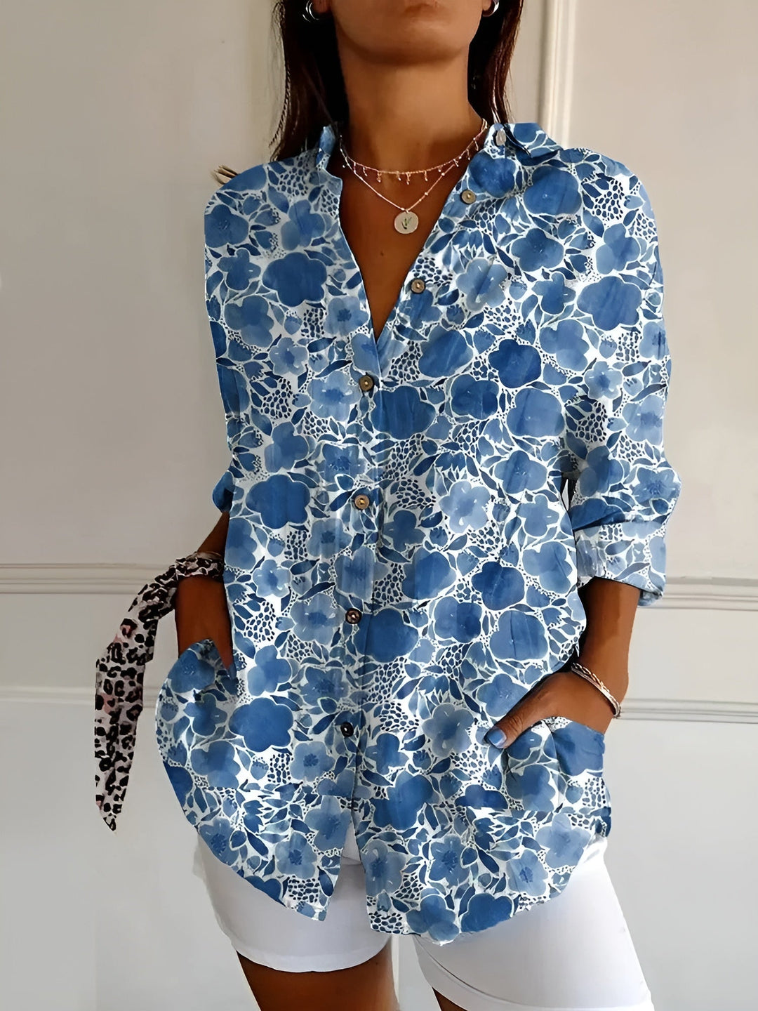 MELODIE™ – Chemise Boutonnée Fleurie et Élégante